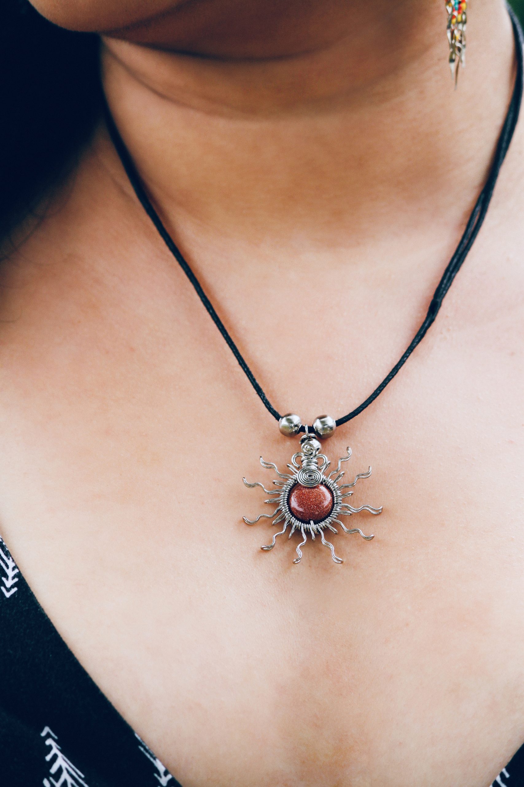Mia Jewel Shop: Wire Wrapped Sun Stone Necklace