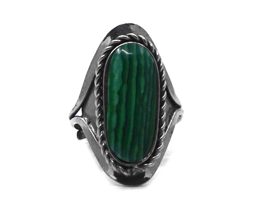 Ellipse deals stone ring