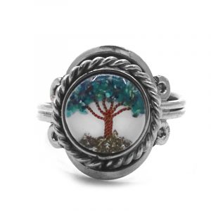 Mini round-shaped clear acrylic resin, copper wire, and crushed chip stone inlay tree of life on alpaca silver metal ring with rope edge border in teal chrysocolla color.