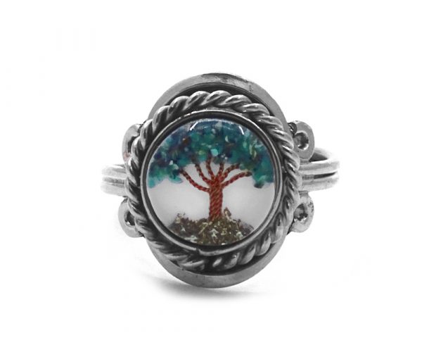 Mini round-shaped clear acrylic resin, copper wire, and crushed chip stone inlay tree of life on alpaca silver metal ring with rope edge border in teal chrysocolla color.